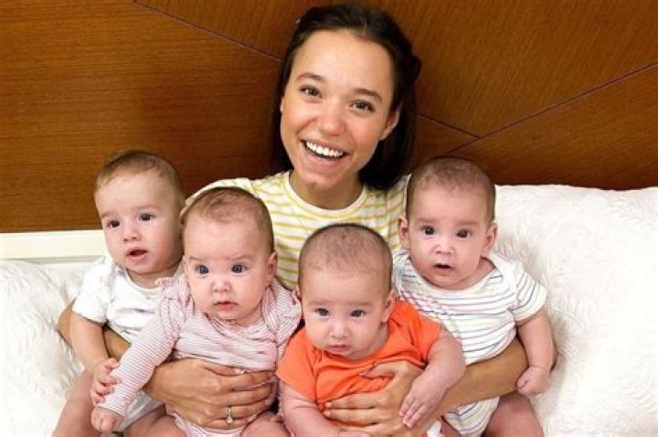 23-year-old woman with 11 biological children says she wants more kids