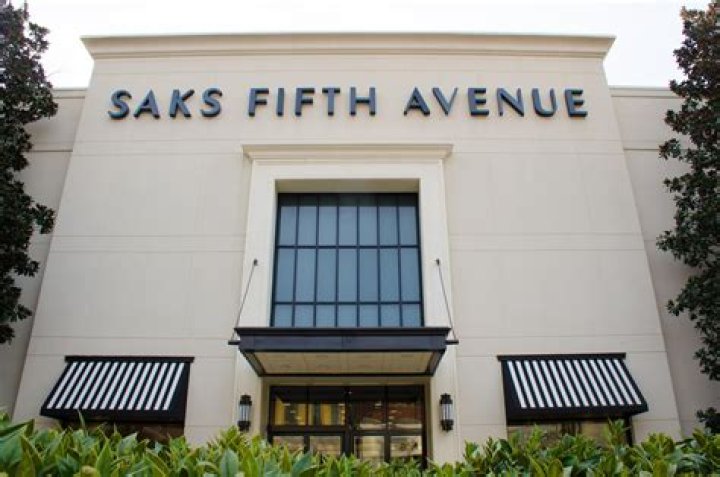5 Indicted in Alleged Saks Fifth Avenue ID Theft Shopping Spree