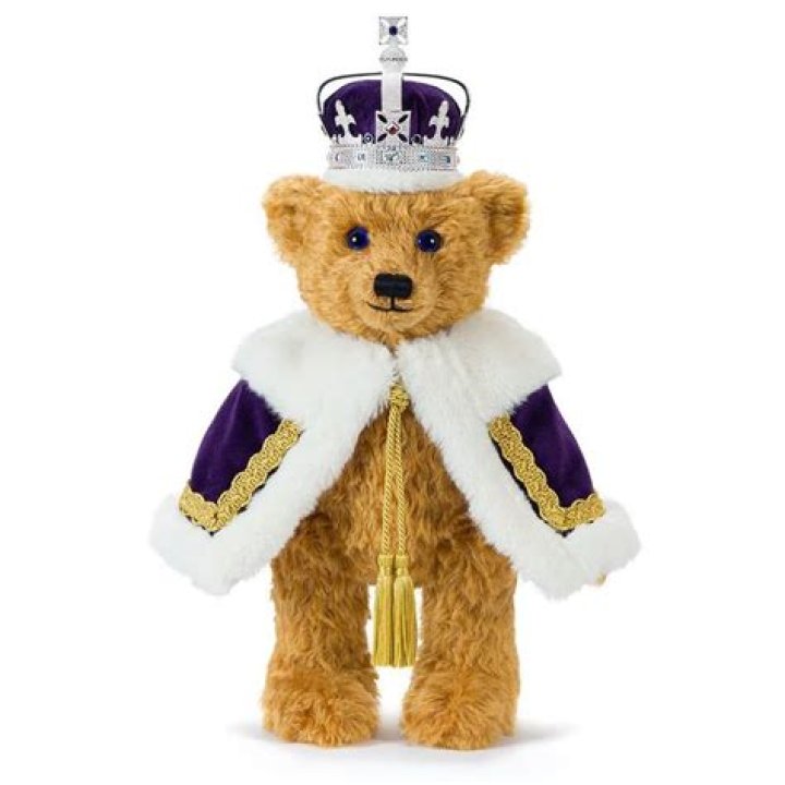 5 royal teddy bears to gift your little Prince or Princess