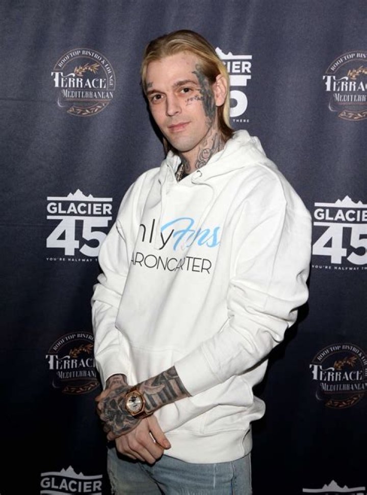 Aaron Carter not going to give up on Hilary Duff