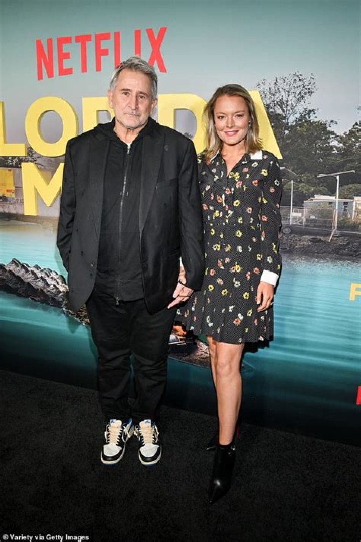 About Anthony LaPaglia: Net Worth, Bio, Age, Wife, Family