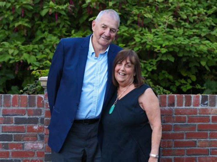 About Jim Calhoun’s Net Worth