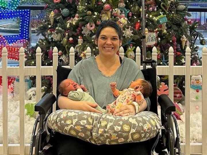 Alabama woman with rare double uterus gives birth to two children