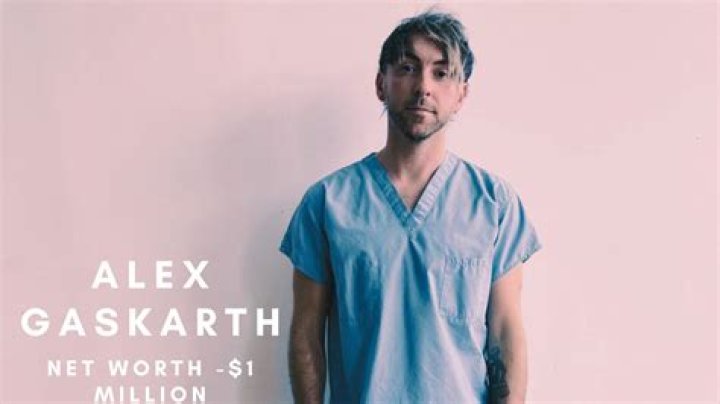 Alex Gaskarth – Biography, Wife, Height, Age, Net Worth, Brother, Family