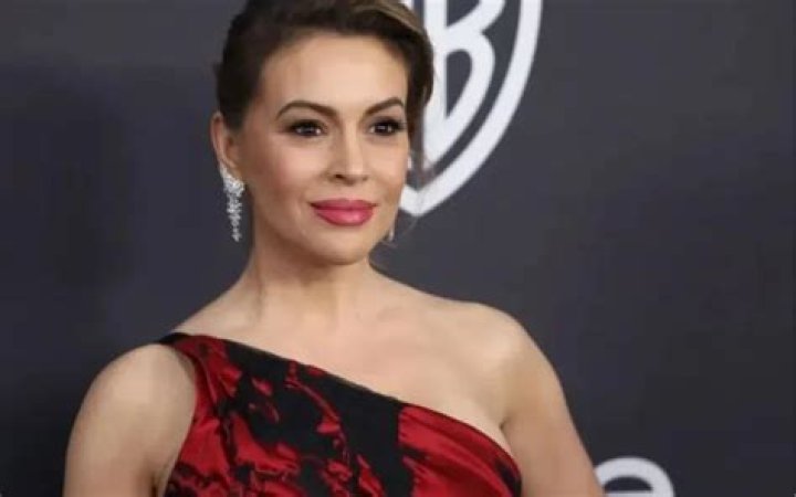 Alyssa Milano Net Worth, Age, Height and More