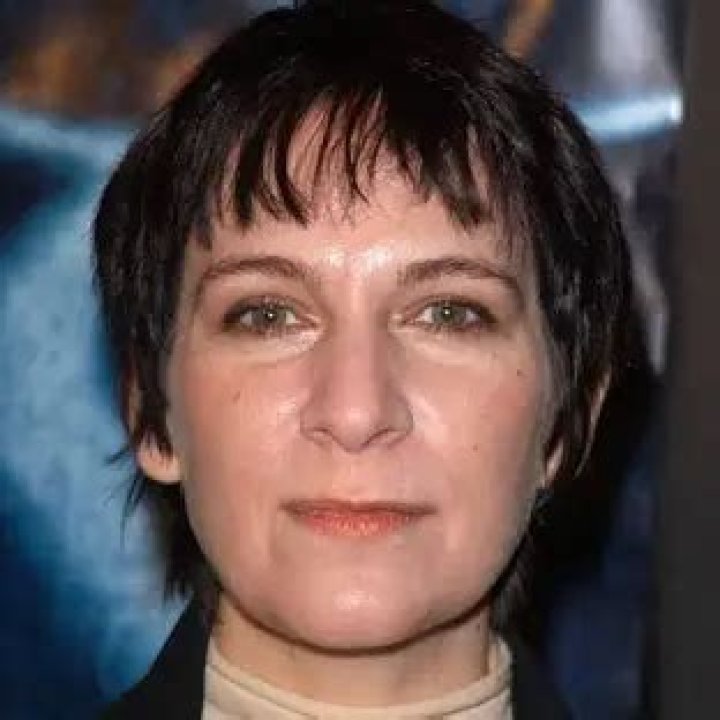 Amanda Plummer Net Worth