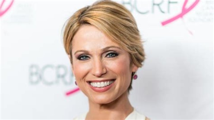 Amy Robach returns to GMA after vacation - and fans are all saying the same thing
