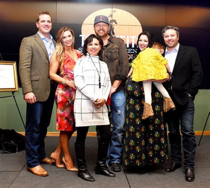 Andrew Lincoln’s wife and family members what is his net worth is he dead?