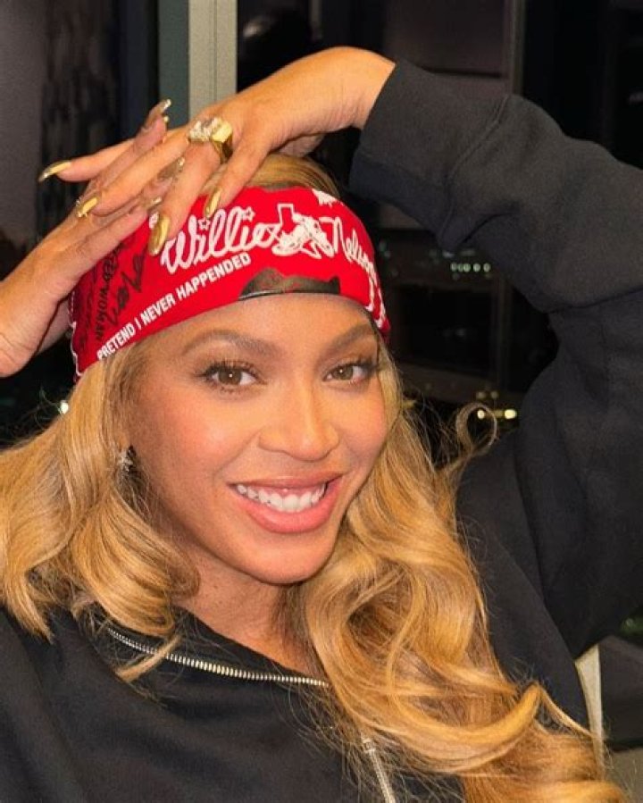 Beyonce's incredible act of kindness revealed as she stars in HELLO!'s Kind List 2023