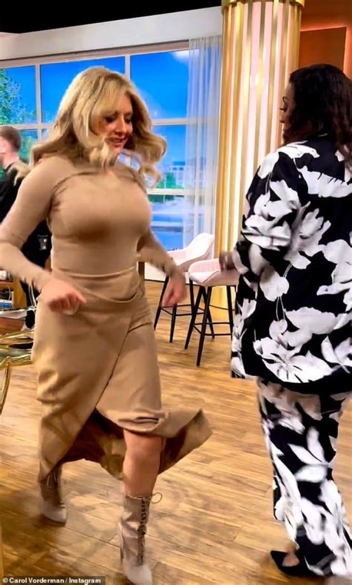 Carol Vorderman shows off endless legs in incredible throwback photo