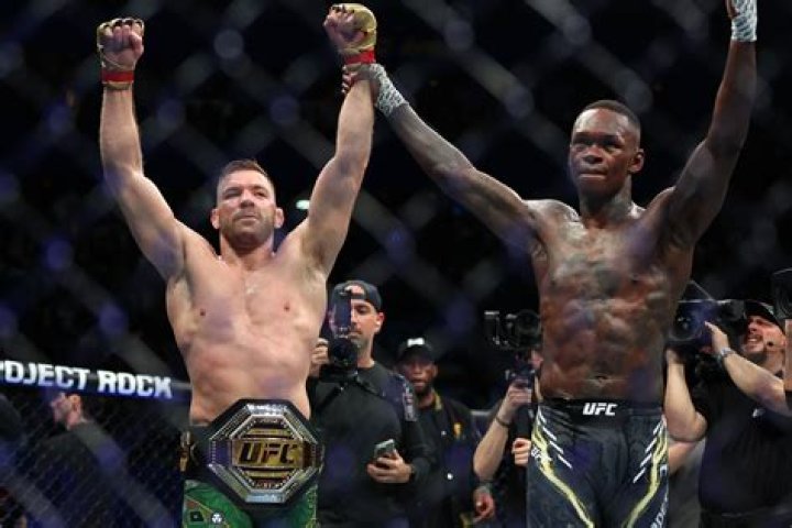 CR7 Urges Adesanya to Make Early UFC Comeback