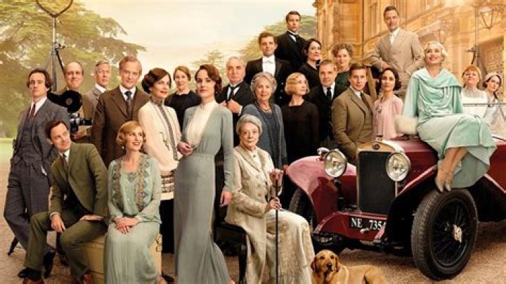 Downton Abbey: major cast member missing from new photo for sequel film