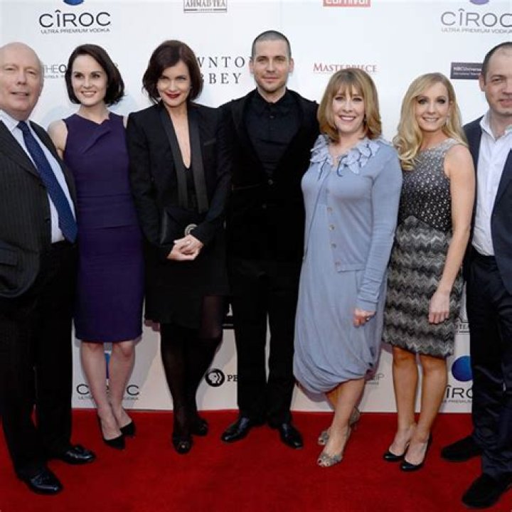 Downton Abbey star Dan Stevens shows off his slimmer frame at premiere of his new film