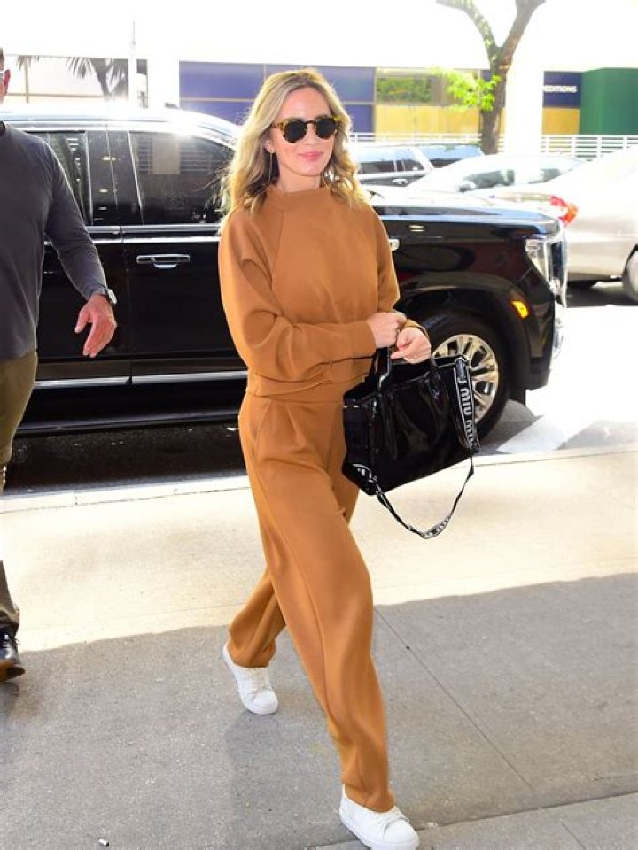Emily Blunt's off-duty loungewear combo is so easy to recreate