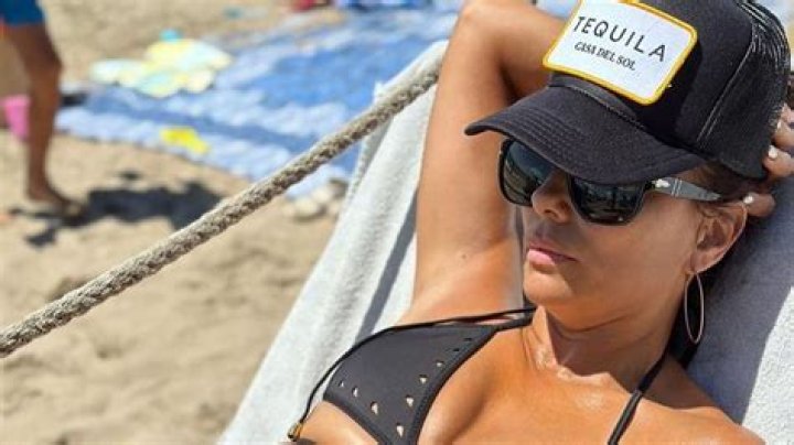 Eva Longoria poses in revealing black bikini during sunny holiday in Marbella
