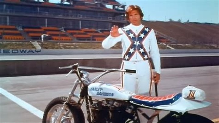Evel Knievel Biography, Net Worth, Death, Son, Wife, Family, Facts
