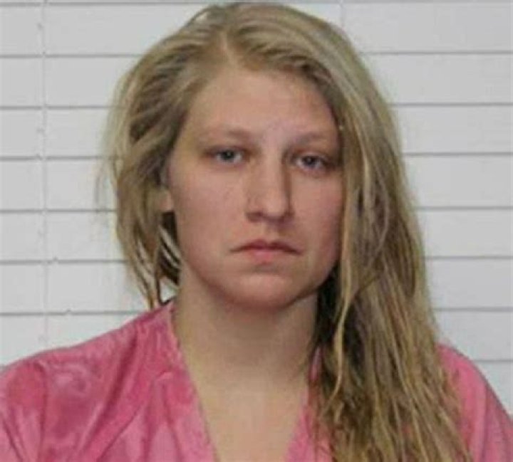 Female teacher accused of raping 16-year-old student in exchange for giving him good grades