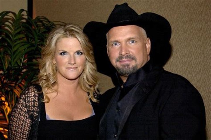 Garth Brooks supports Dylan Mulvaney, reveals sweet reason wife Trisha doesn't have his last name
