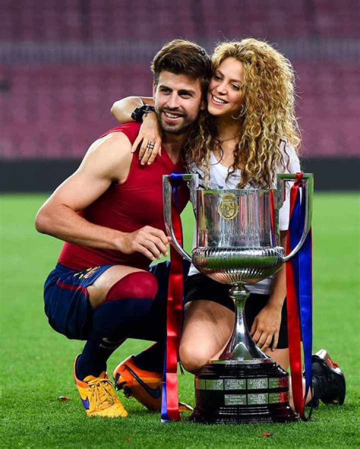 Gerard Pique Age, Height, Wife (Shakira), Children, Gay, Net Worth