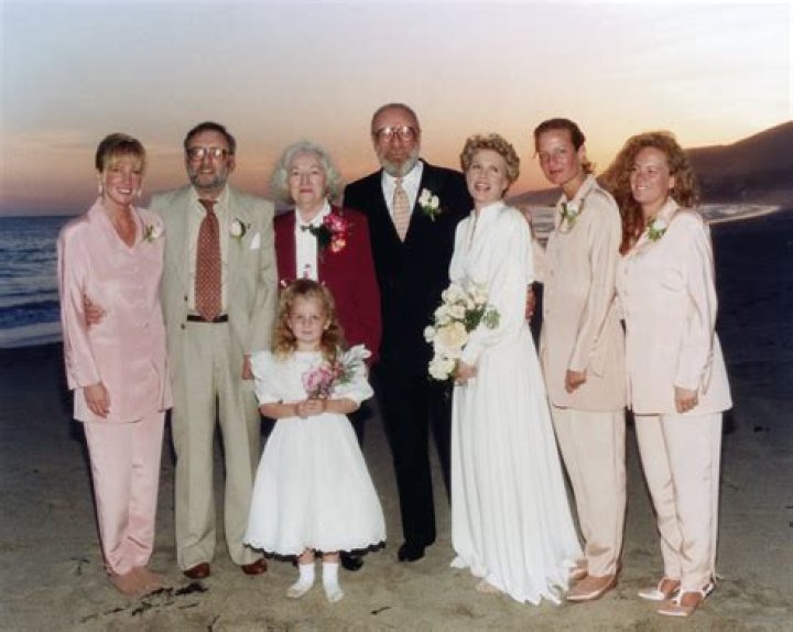 Gilberto Gless: His Age, Family, and Wikipedia