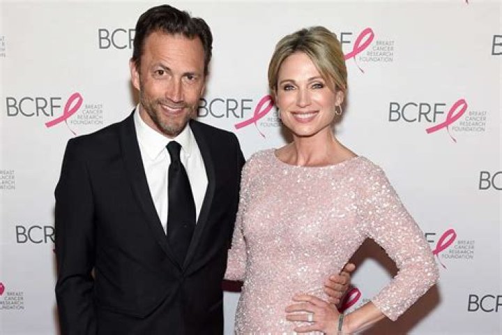 GMA's Amy Robach's unexpected actions cause a stir with co-stars live on air