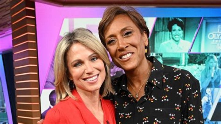 GMA correspondent Maggie Rulli shares pregnancy news live on air