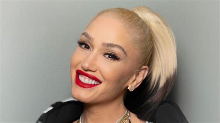Gwen Stefani looks nearly nude in flesh-colored bodysuit for head-turning new appearance