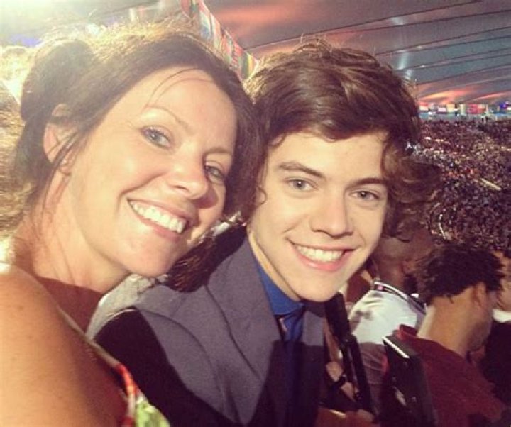 Harry Styles' mum Anne Twist thanks fans for support after husband's death