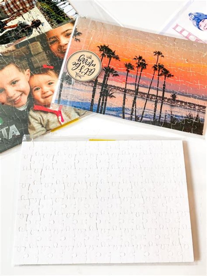 how do you create a red overlay in photoshop?