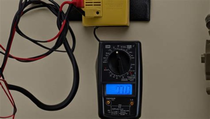 how many volts does an xbox one use?