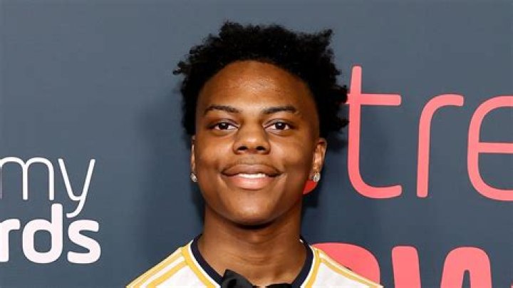 How Much is Darren Hayes Worth?