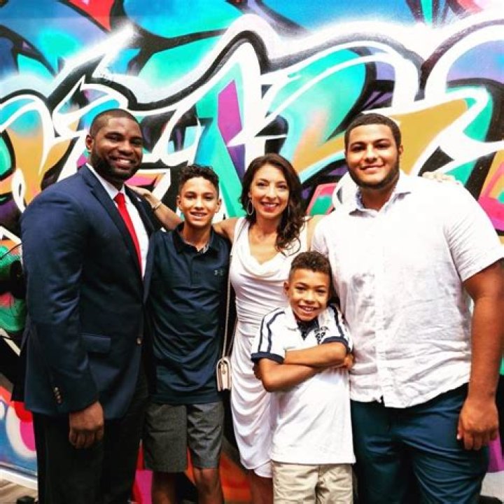 How Tall Is Byron Donalds?