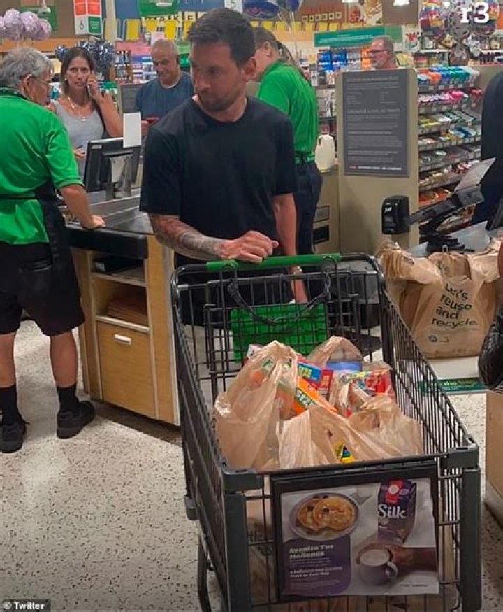 “`html
Lionel Messi was spotted doing his grocery shopping in the US as he prepares for his move to Inter Miami