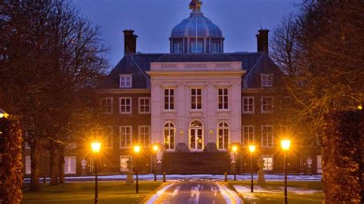 Huis ten Bosch Palace | HELLO!