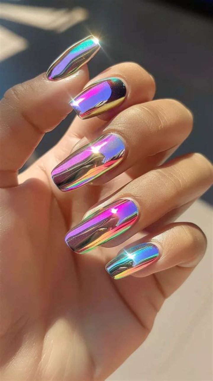 I tried the viral Chrome Nails trend, and I think I'm a convert