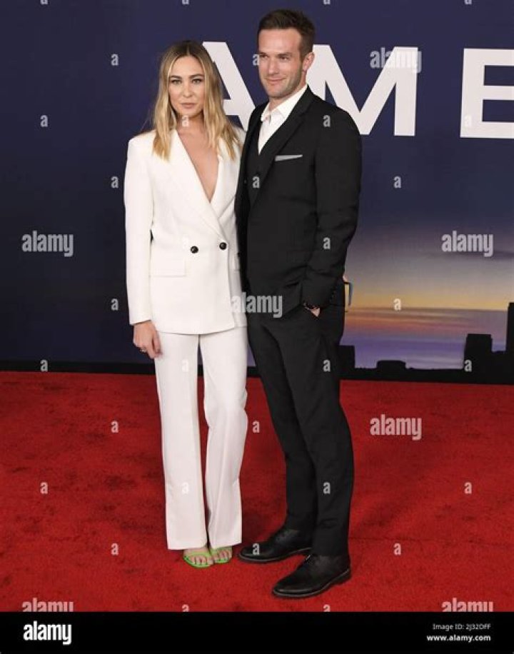 If you’re wondering who Molly McQueen is, meet Andy Favreau’s wife and learn about their married life and kids