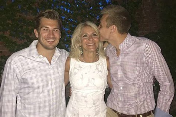 Is Cris Collinsworth Sick? What Happened To Cris Collinsworth And Al Michaels? Where Is Cris Collinsworth Tonight?