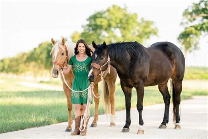 Is Hailey Kinsel Married? Check Hailey Kinsel Husband, Net Worth, Bio, Instagram, Age, And More