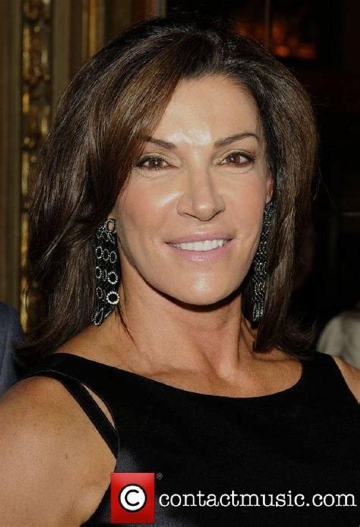 Is Hilary Farr Married? Know Hilary Farr Bio, Age, Net Worth Ethnicity, And More