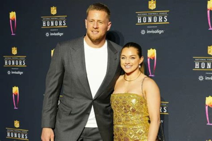 J.J. Watt Bio, Age, Net Worth, Husband, Children, Parents, Siblings