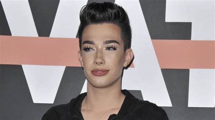 James Charles – Biography Net Worth Brother – Ian Jeffrey, Is He Gay?