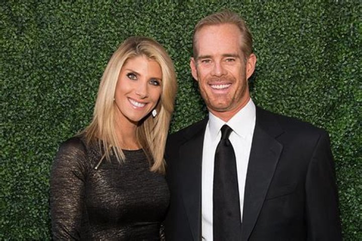 Joe Buck – Bio, Age, Wife, Daughter, Father, Height, Net worth