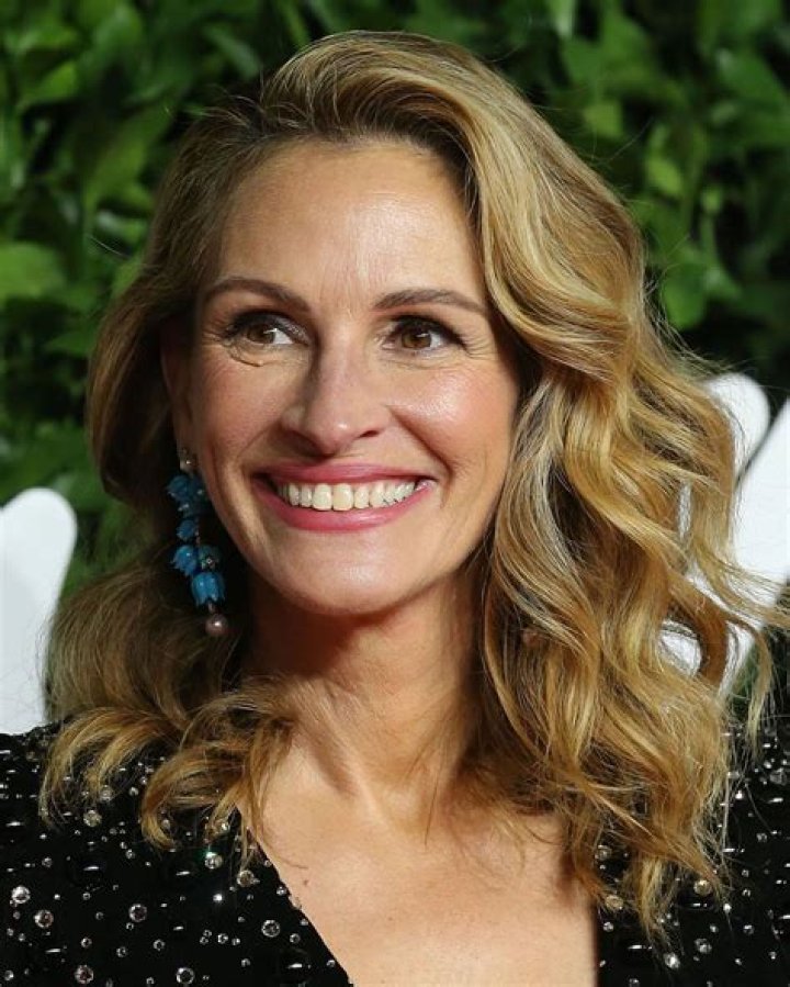Julia Roberts debuts stunning new look: fans praise the 55-year-old actress' fresh style