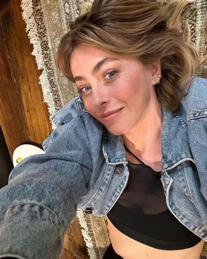 Julianne Hough stuns in crop top in ethereal selfie