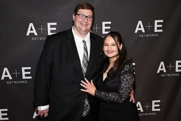 Karen Vi Biography: 5 Quick Facts You Need To Know About The Model