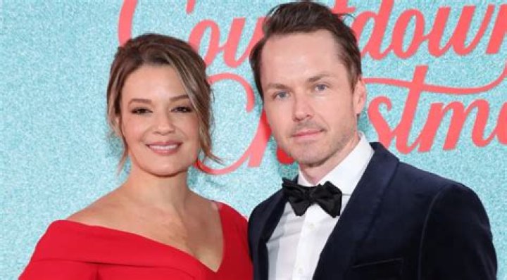 Kimberly Sustad Net Worth, Career, Boyfriend, Personal Life & Biography