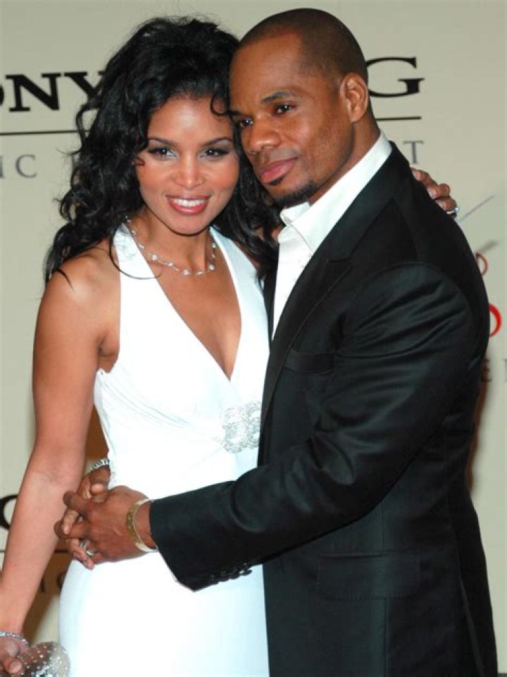 Kirk Franklin Wife, Brothers, Children, Family, Height, Is He Gay?