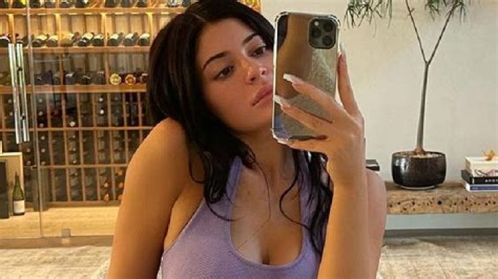 Kylie Jenner just revealed the $29 waist-trimming secret to her shape