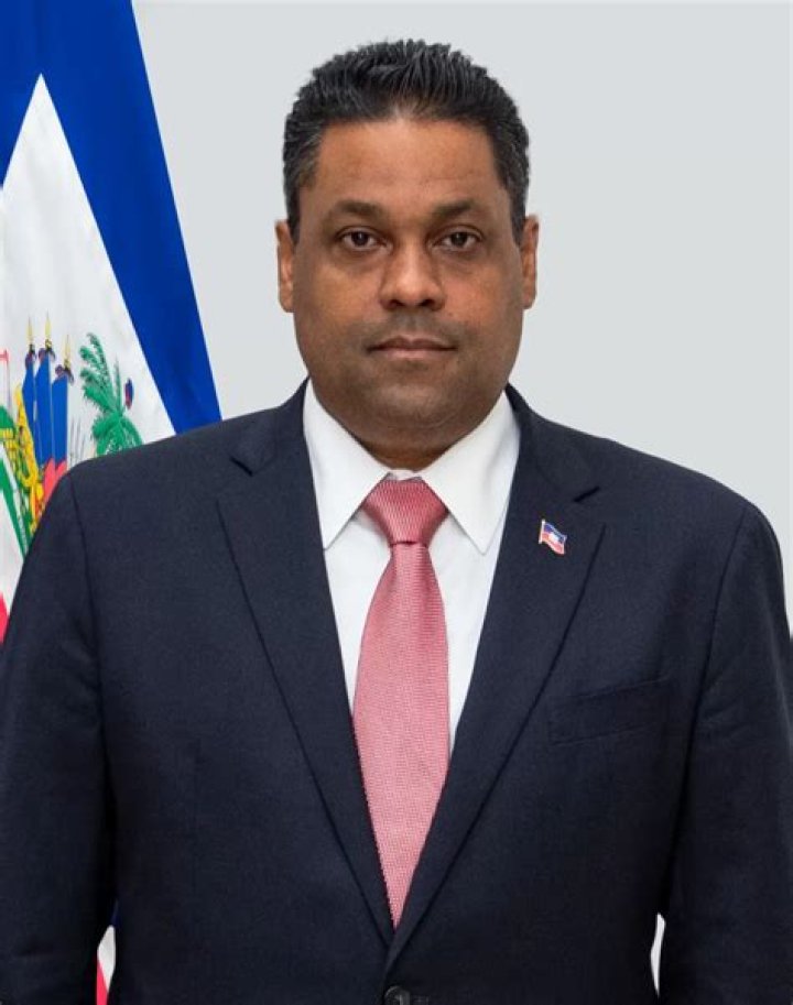 LEADERSHIP Kaduna Bureau Chief Isaiah Benjamin Elected SWAN President