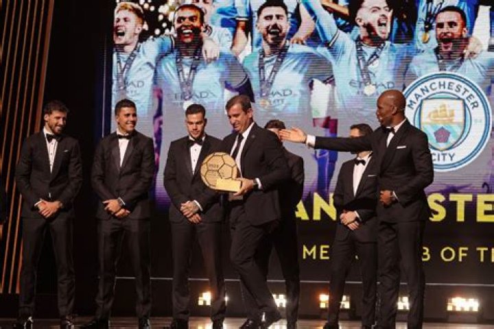 Man City Receives Men’s Club of the Year Award